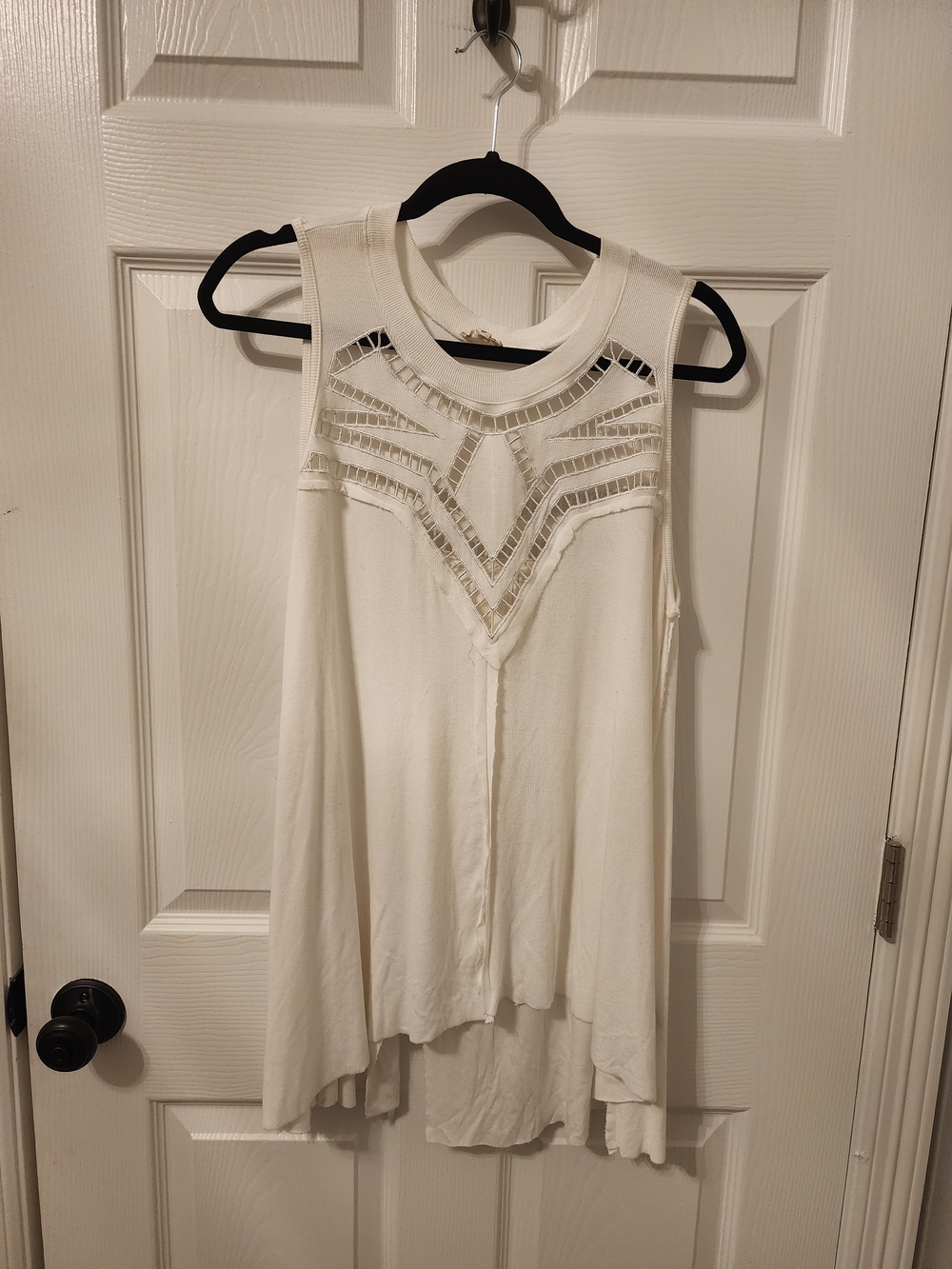 POL Amanda Crocheted Cutout V Neck White Tank Top NWOT